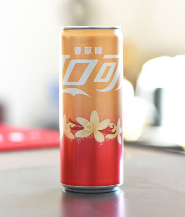 Coca-Cola Vanilla Carbonated Soft Drink (Can)