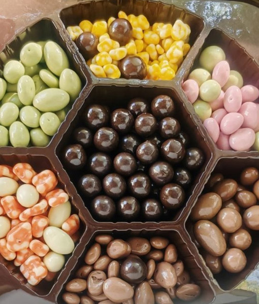 Exotic snacks - Yinong chocolate beans and chocolate cubes